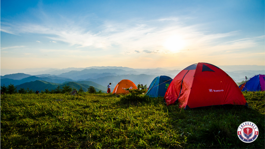 10 Outdoor Camping Essentials That You Will Need on Your Next Camping Trip